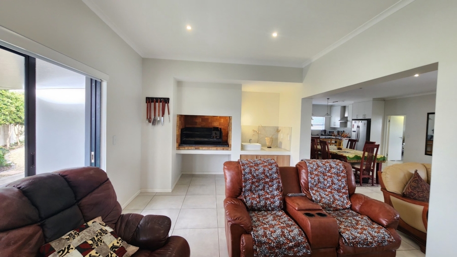 3 Bedroom Property for Sale in Country Club Western Cape